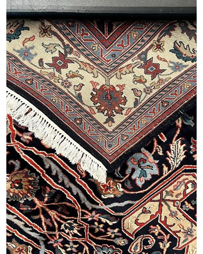 Persian Wool view 4