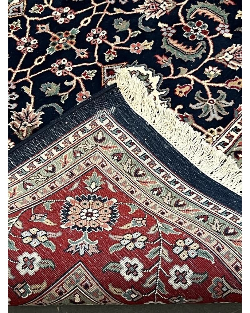 Persian Wool view 4