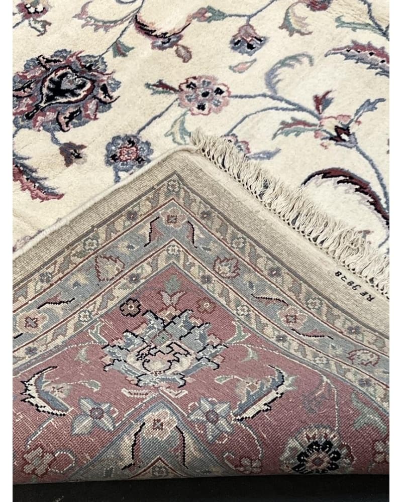Kashan Wool view 4
