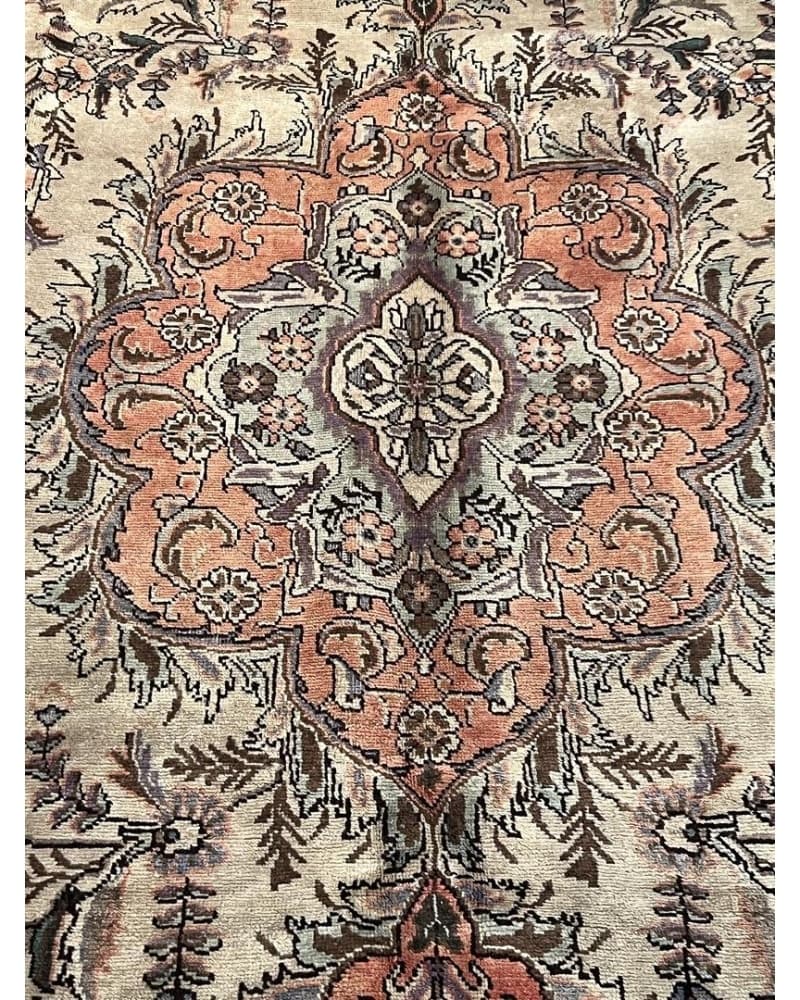 Tabriz Wool view 3