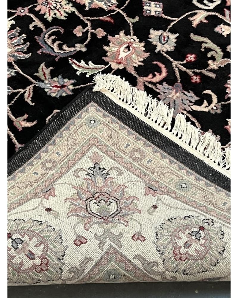 Kashan Wool view 4