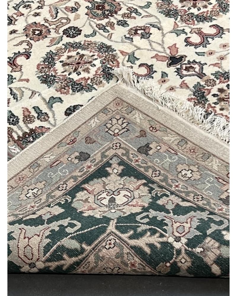 Kashan Wool view 4