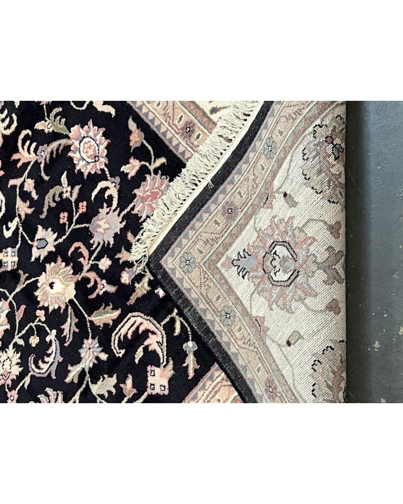Kashan Wool view 4