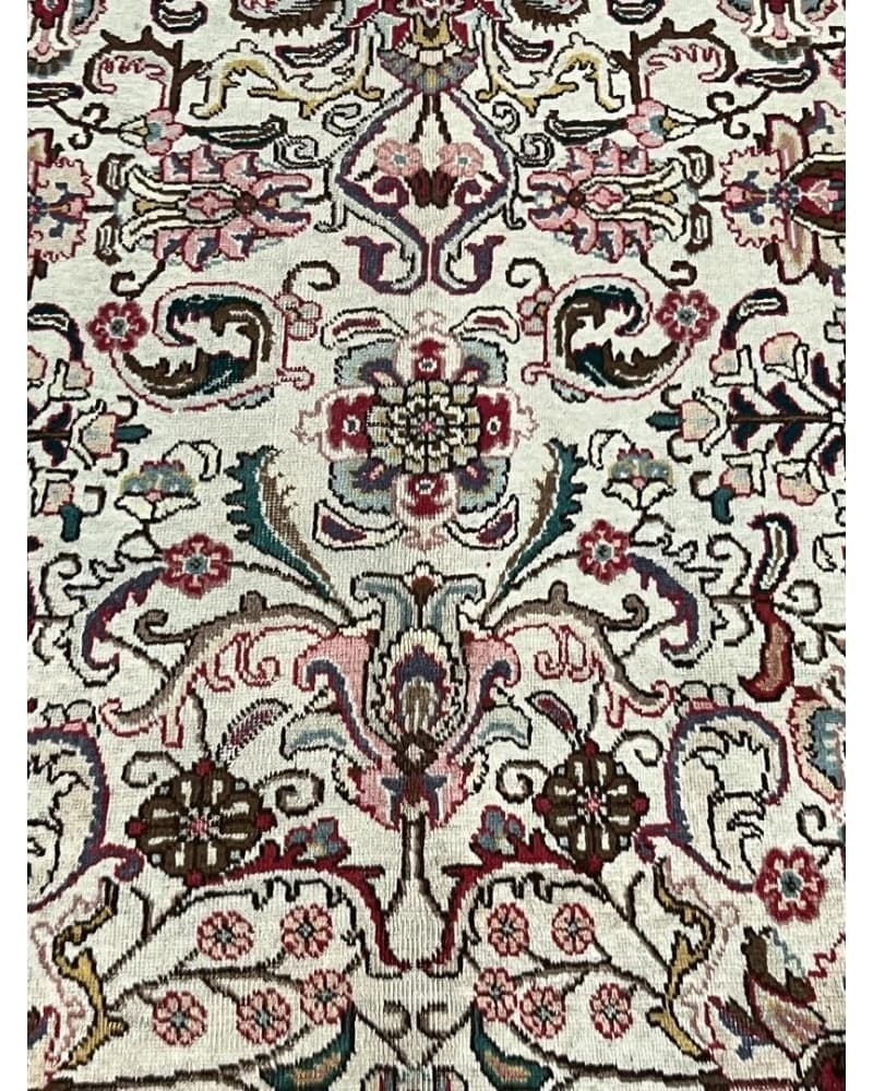 Tabriz Wool view 3