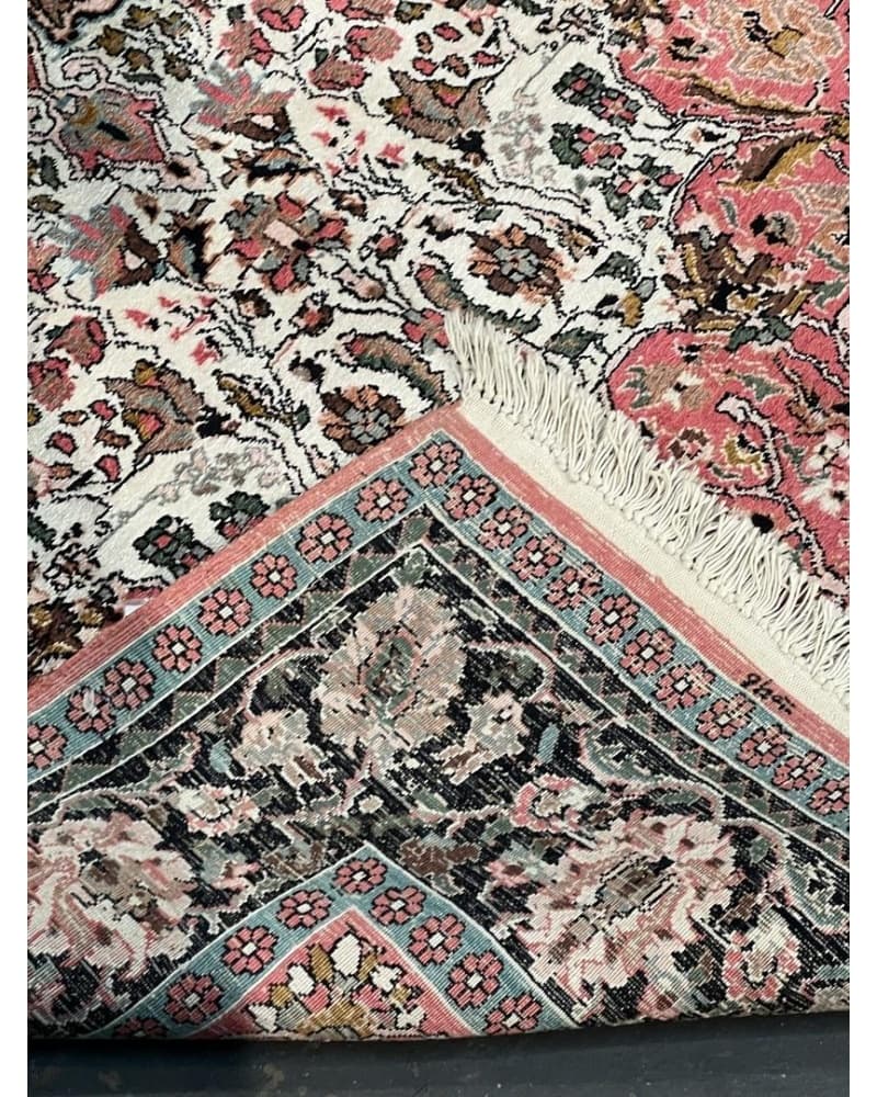 Isfahan Wool view 4