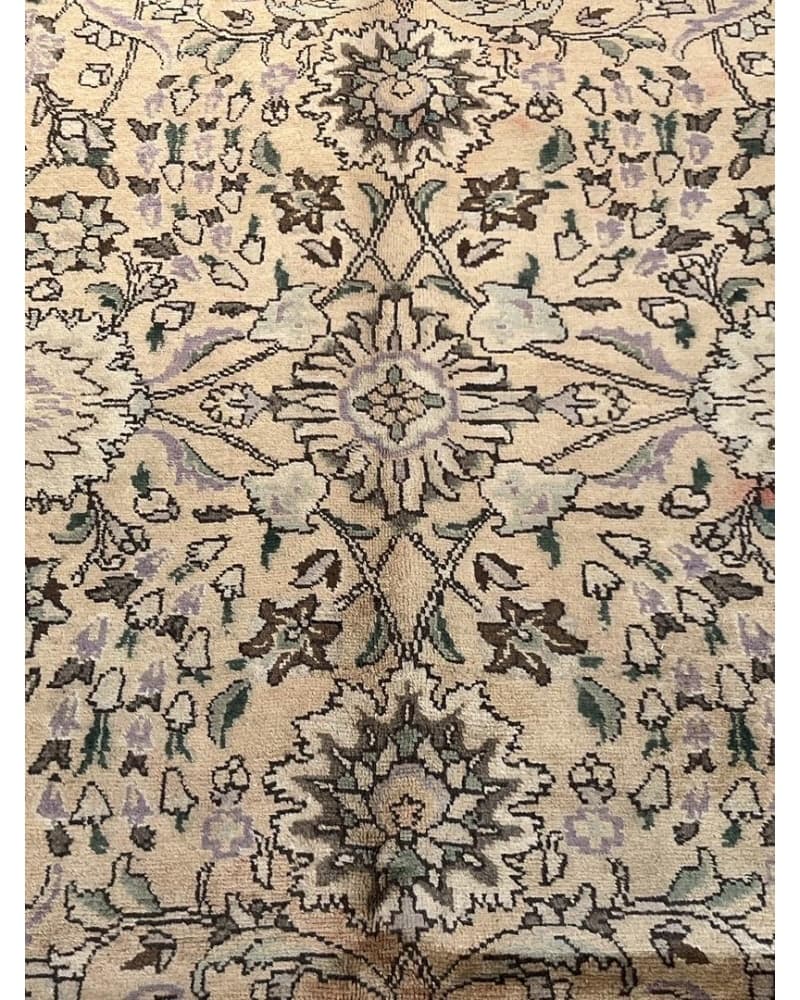 Old Tabriz Wool view 3