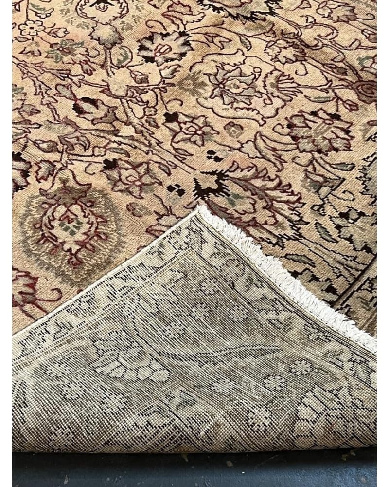 Old Tabriz Wool view 4