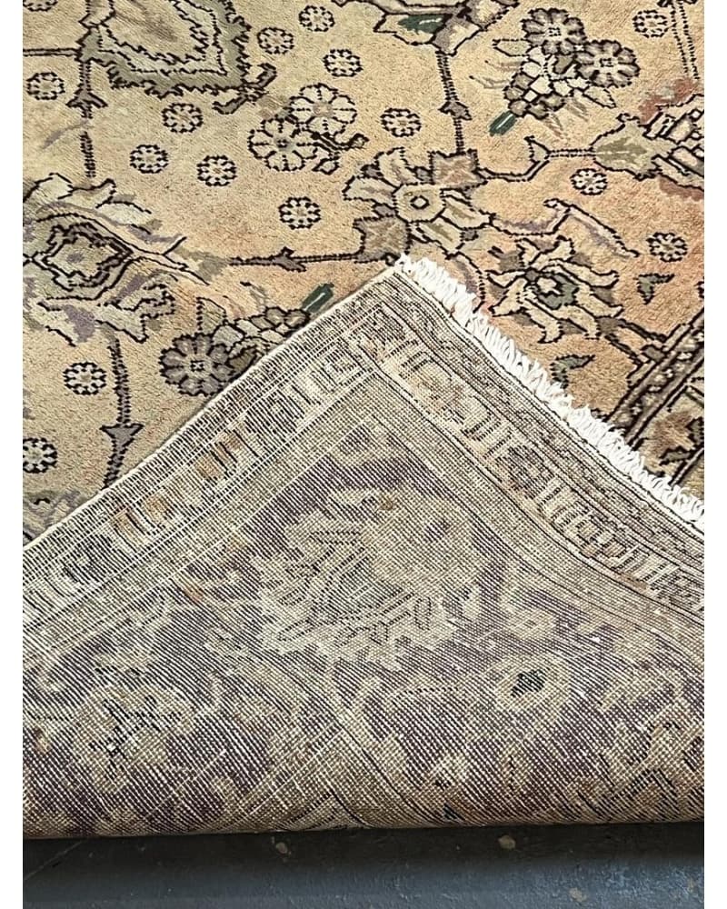 Old Tabriz Wool view 4