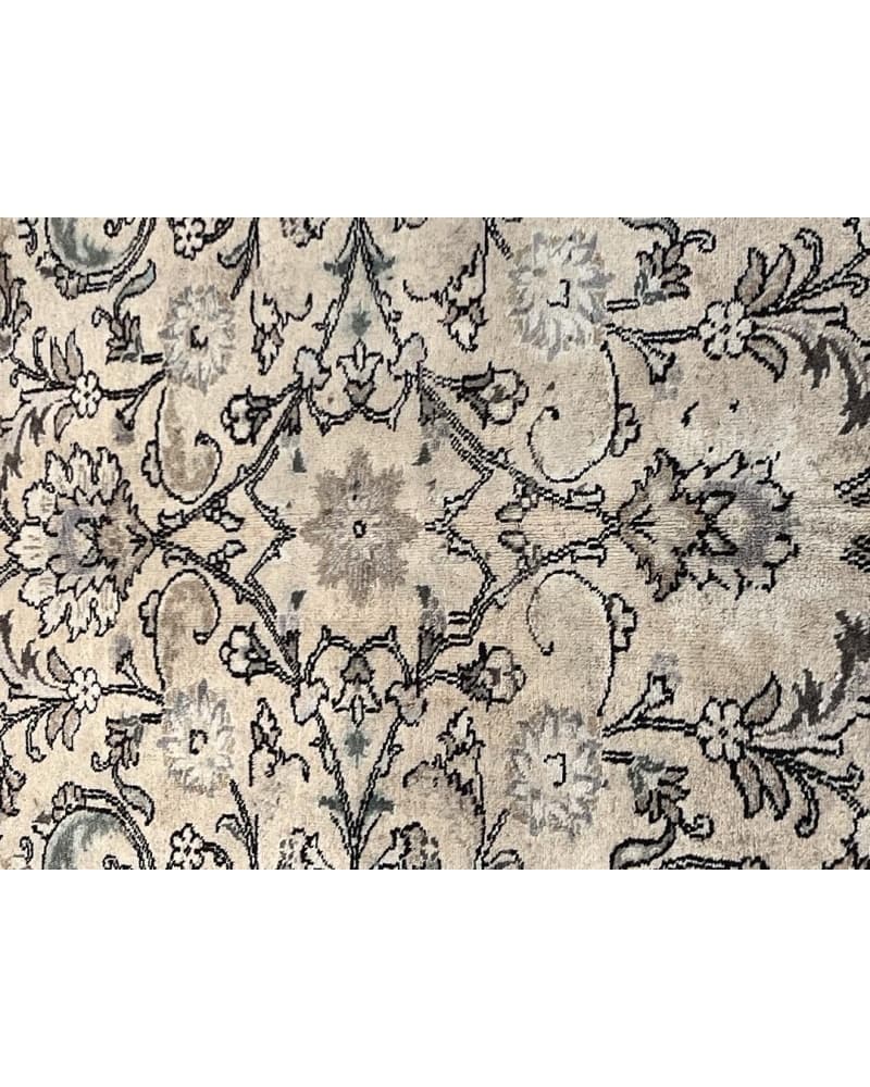 Old Tabriz Wool view 3