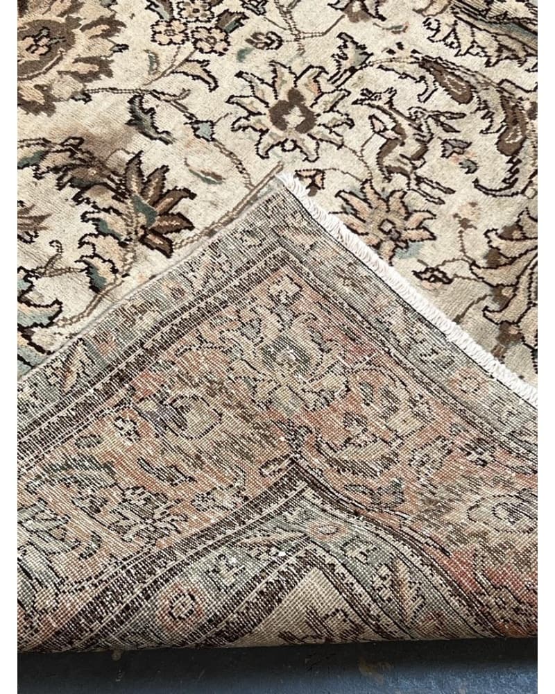 Old Tabriz Wool view 5