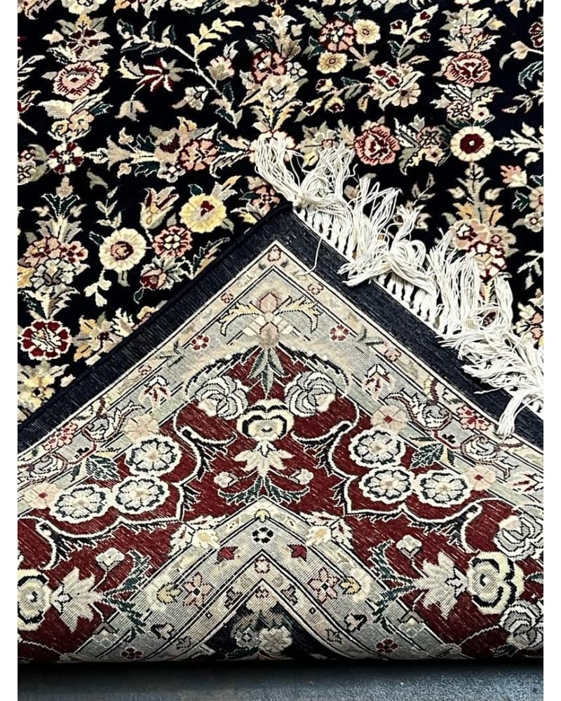 Persian Wool view 4