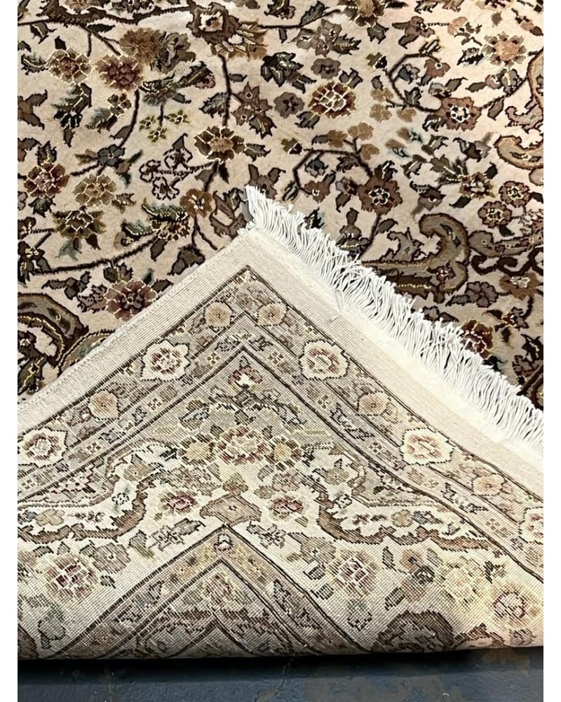 Tabriz Design Wool & Silk view 4
