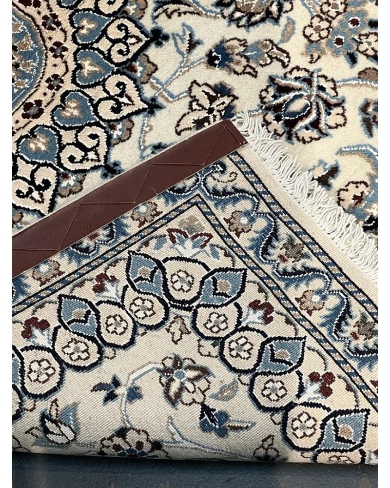 Nain Wool & Silk view 4