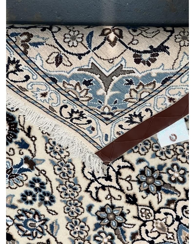 Nain Wool & Silk view 4