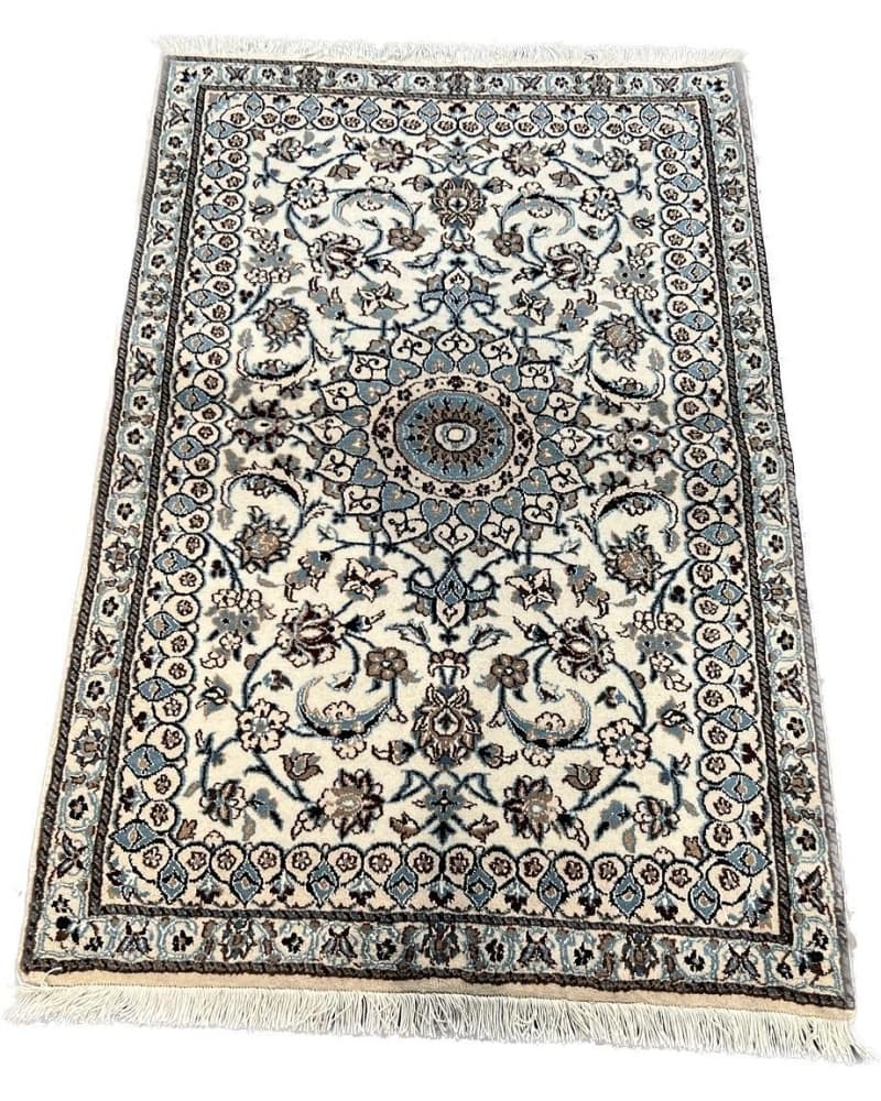 Nain Wool & Silk view 2