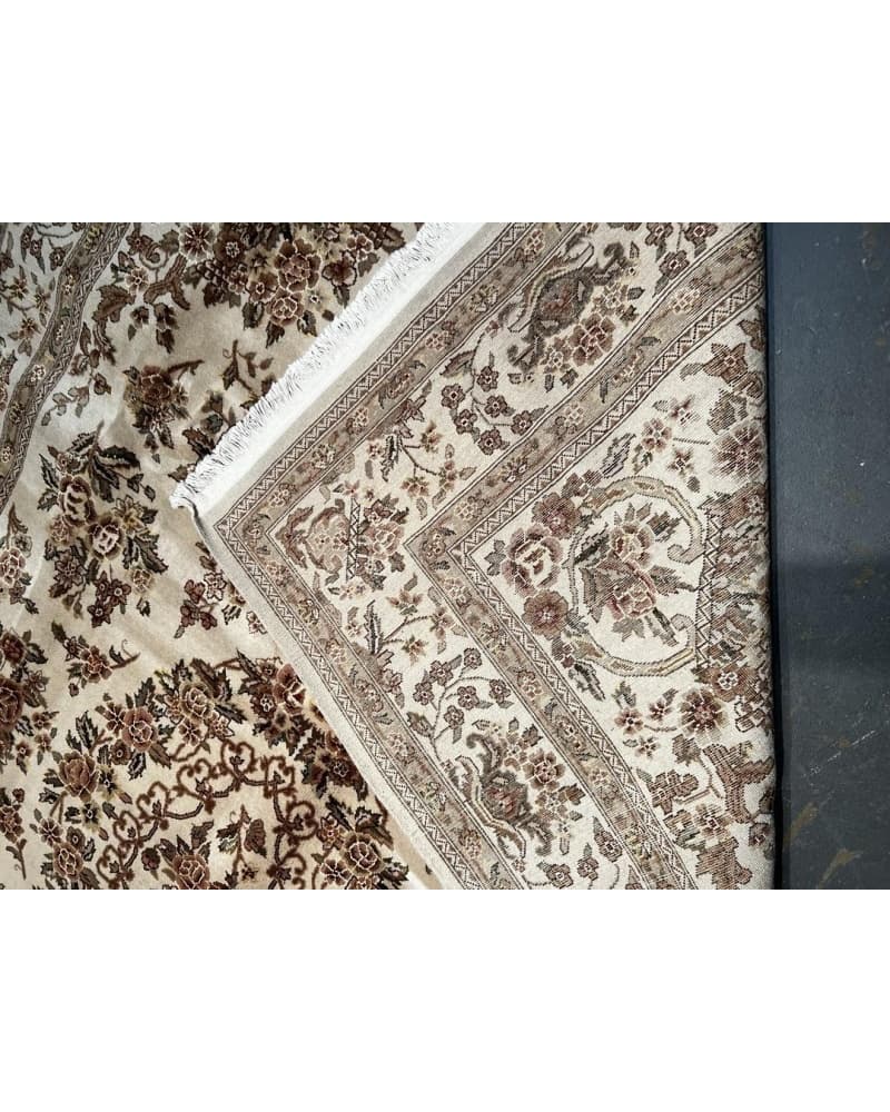 Tabriz Design Wool & Silk view 4