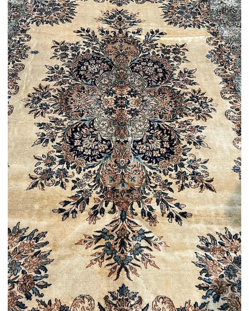 Old Kerman Wool view 3