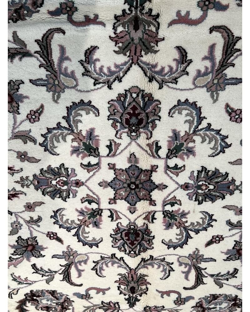 Kashan Wool view 3