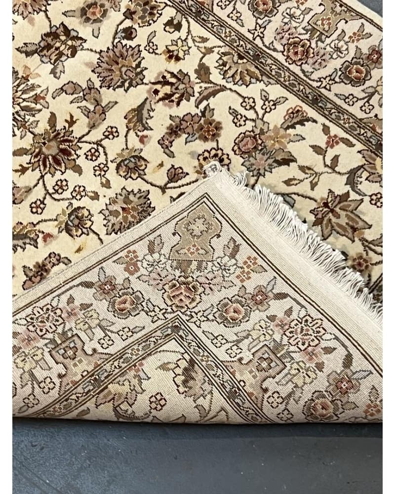 Tabriz Design Wool & Silk view 4