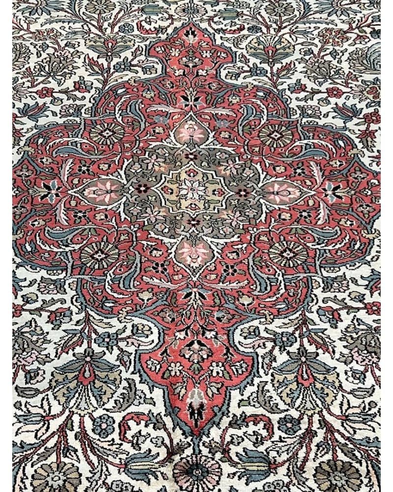 Kashan Kashmiri view 3