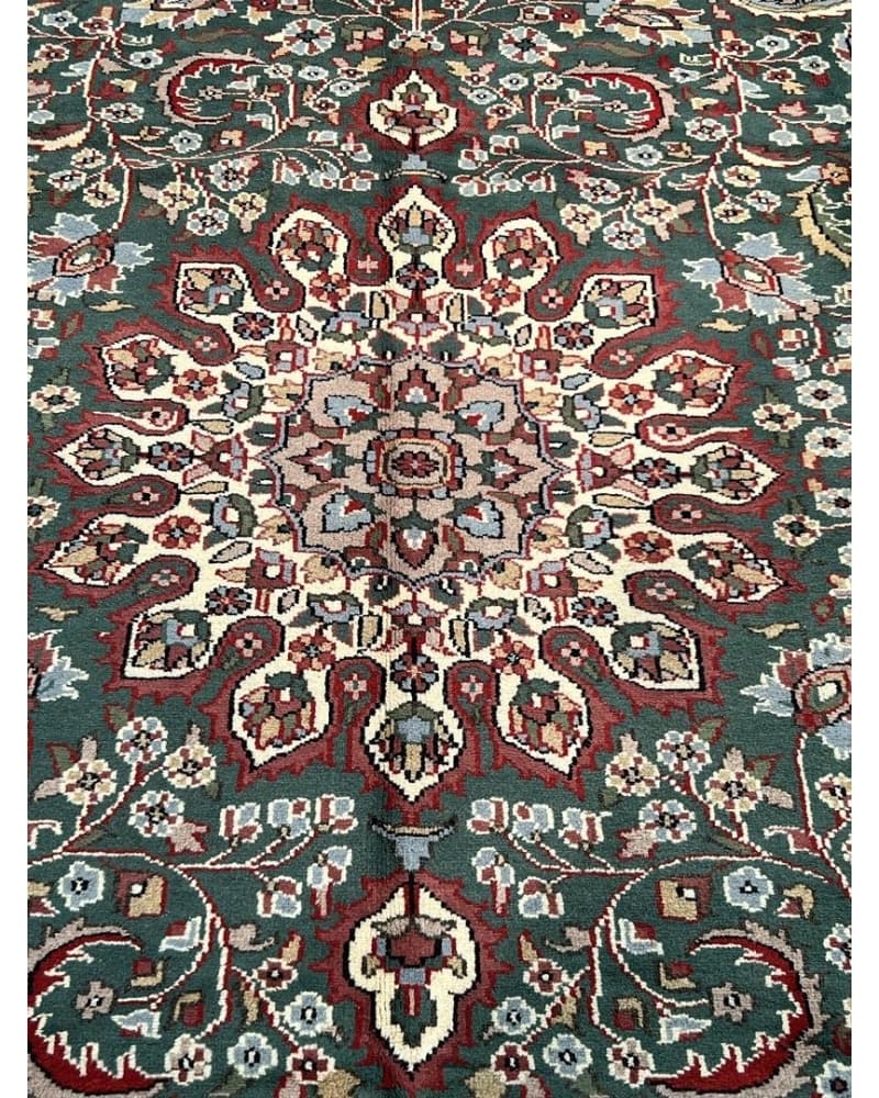 Kashan Wool view 3