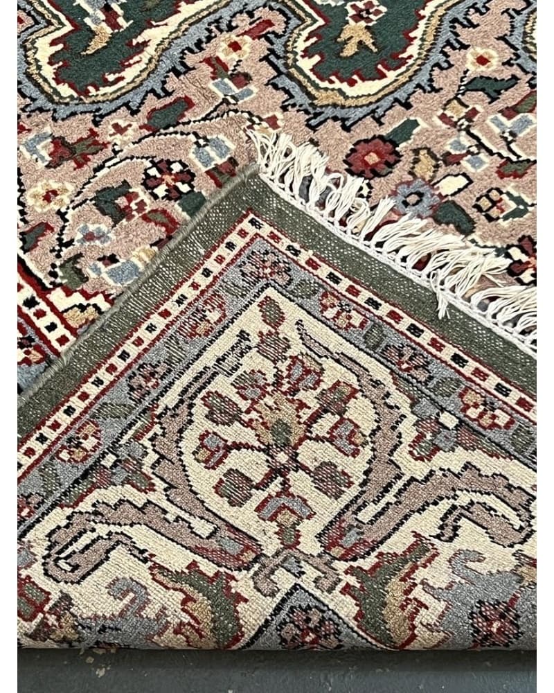 Kashan Wool view 4