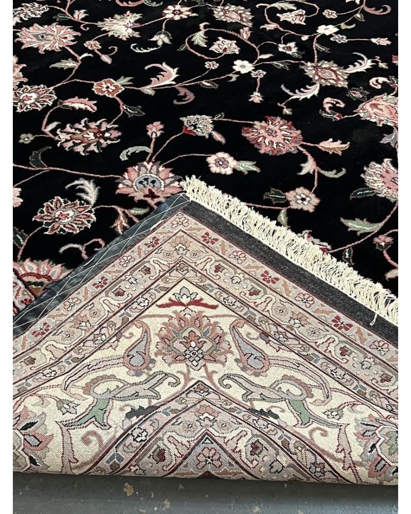 Kashan Wool view 4