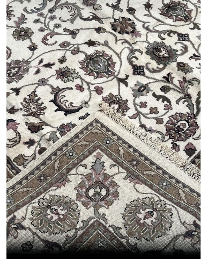 Kashan Wool view 4