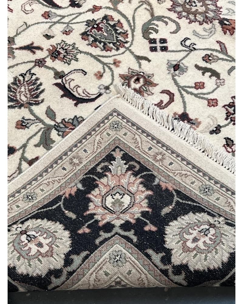 Kashan Wool view 4