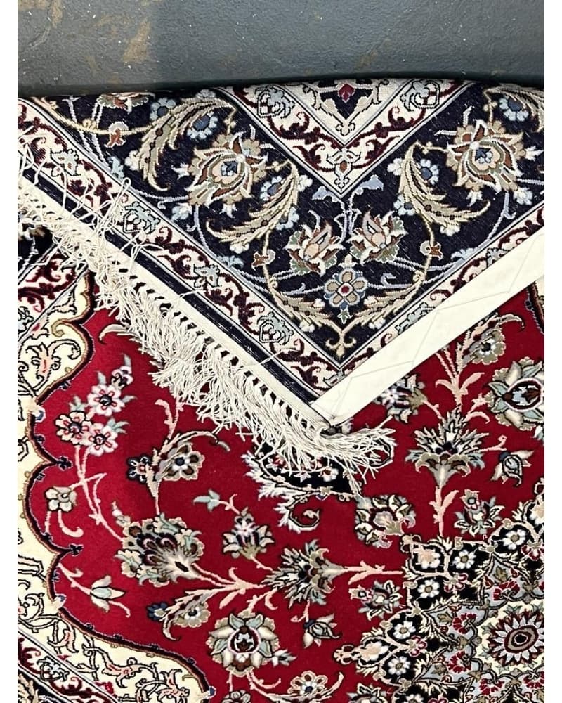 Isfahan Wool & Silk view 4