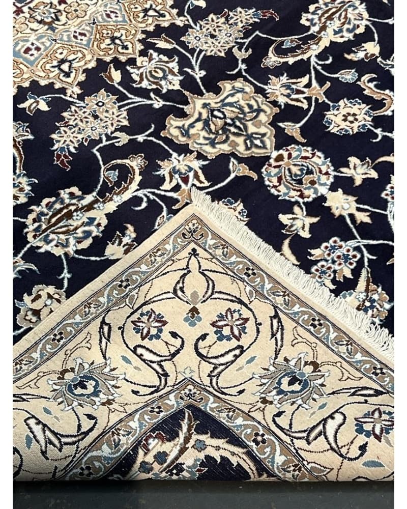 Nain Wool & Silk view 4