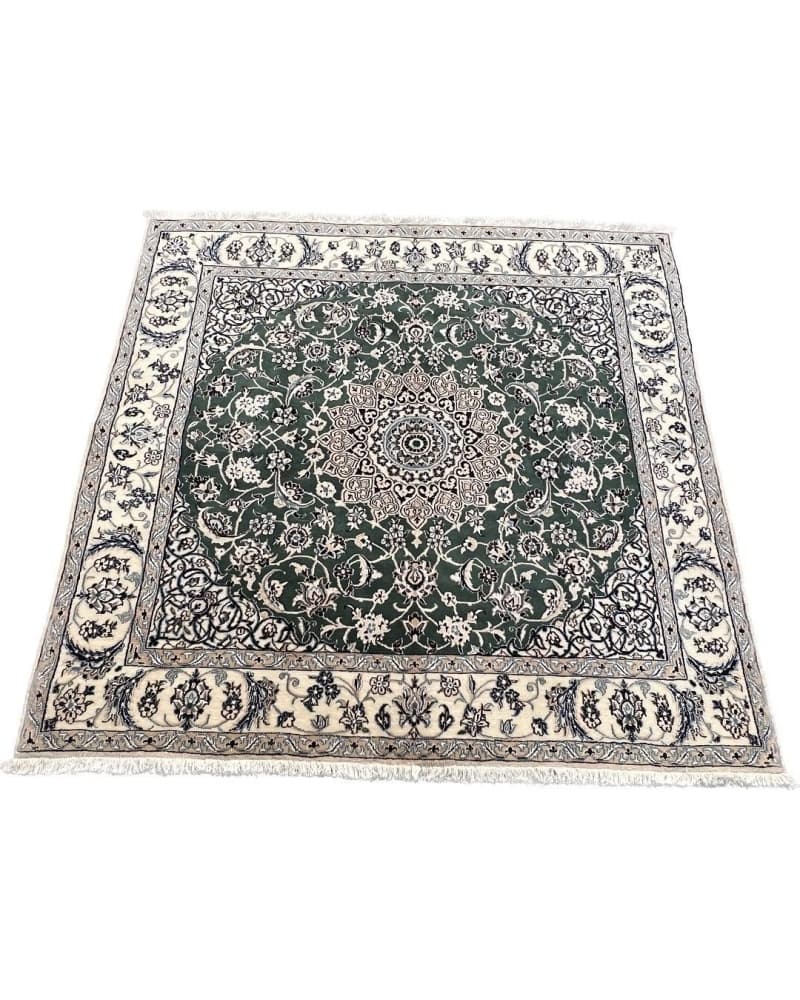 Nain Wool & Silk view 2