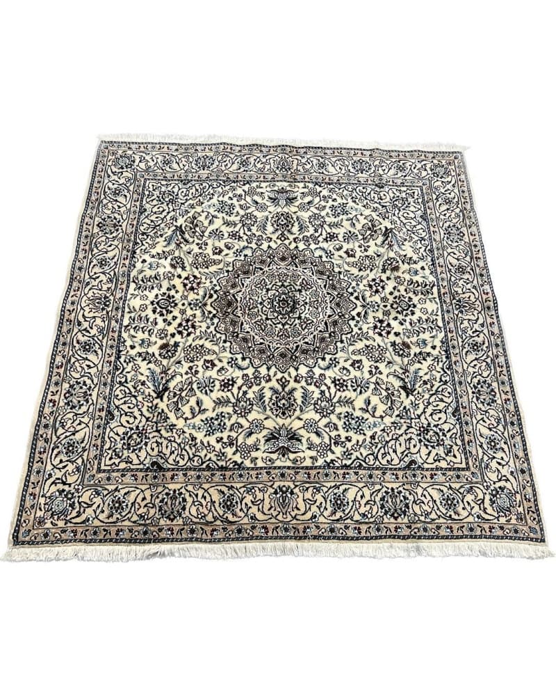 Nain Wool & Silk view 2