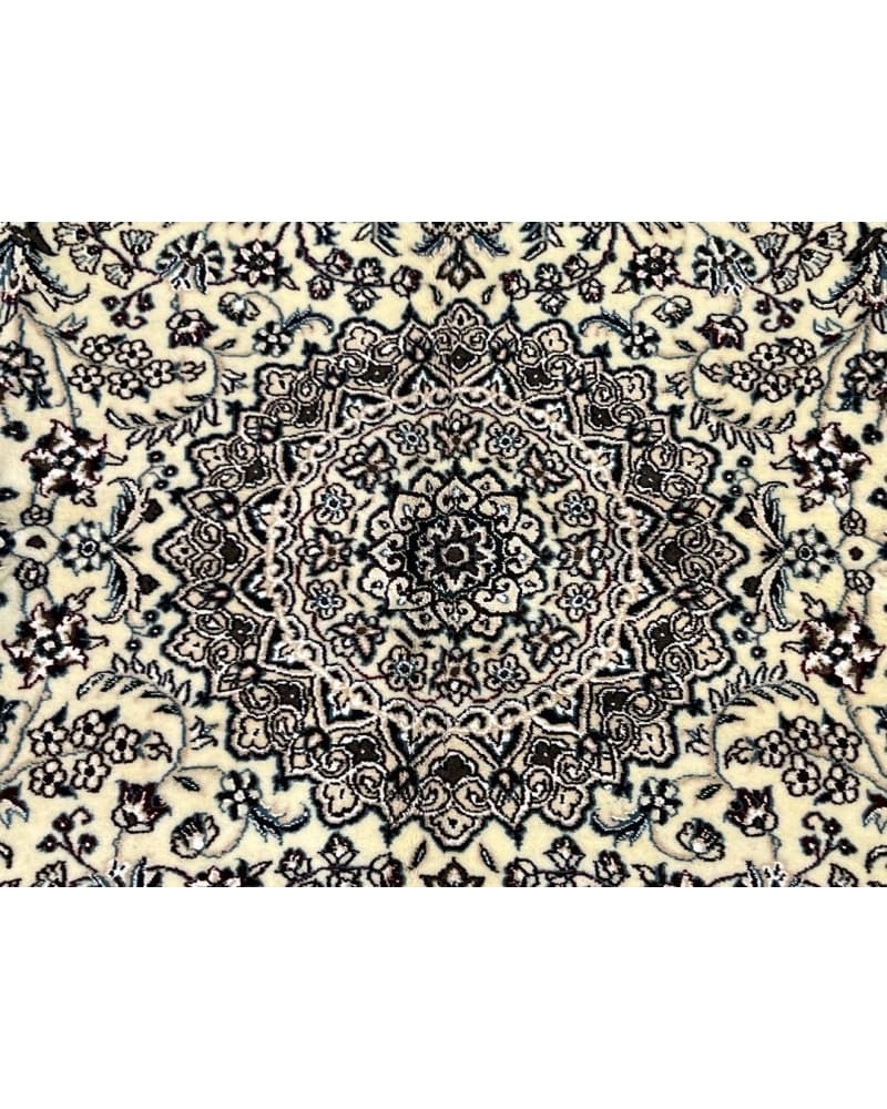 Nain Wool & Silk view 3