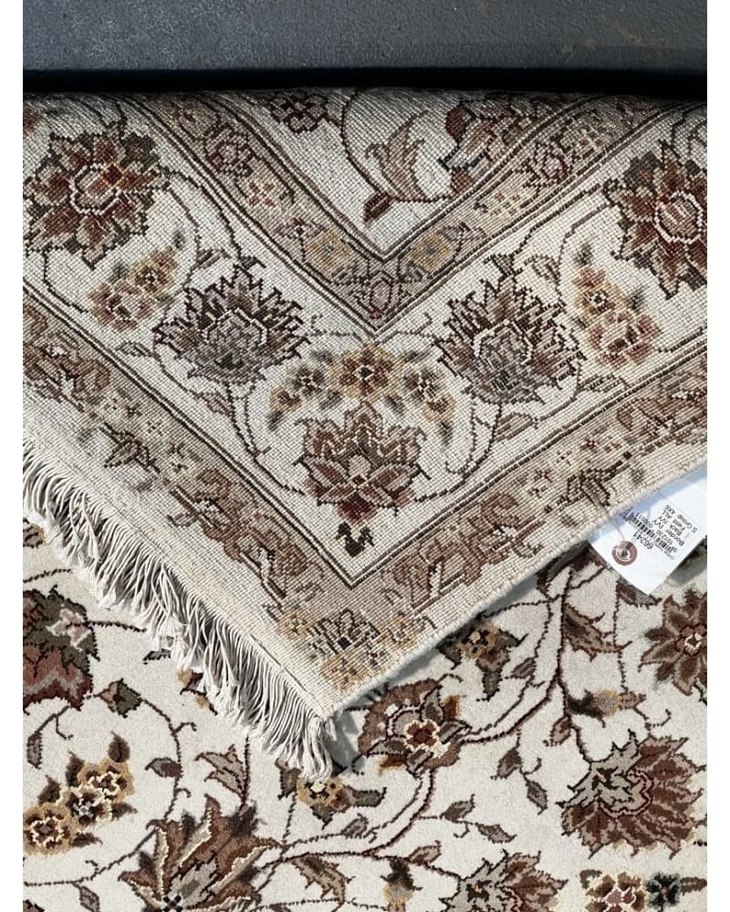 Tabriz Design Wool & Silk view 3