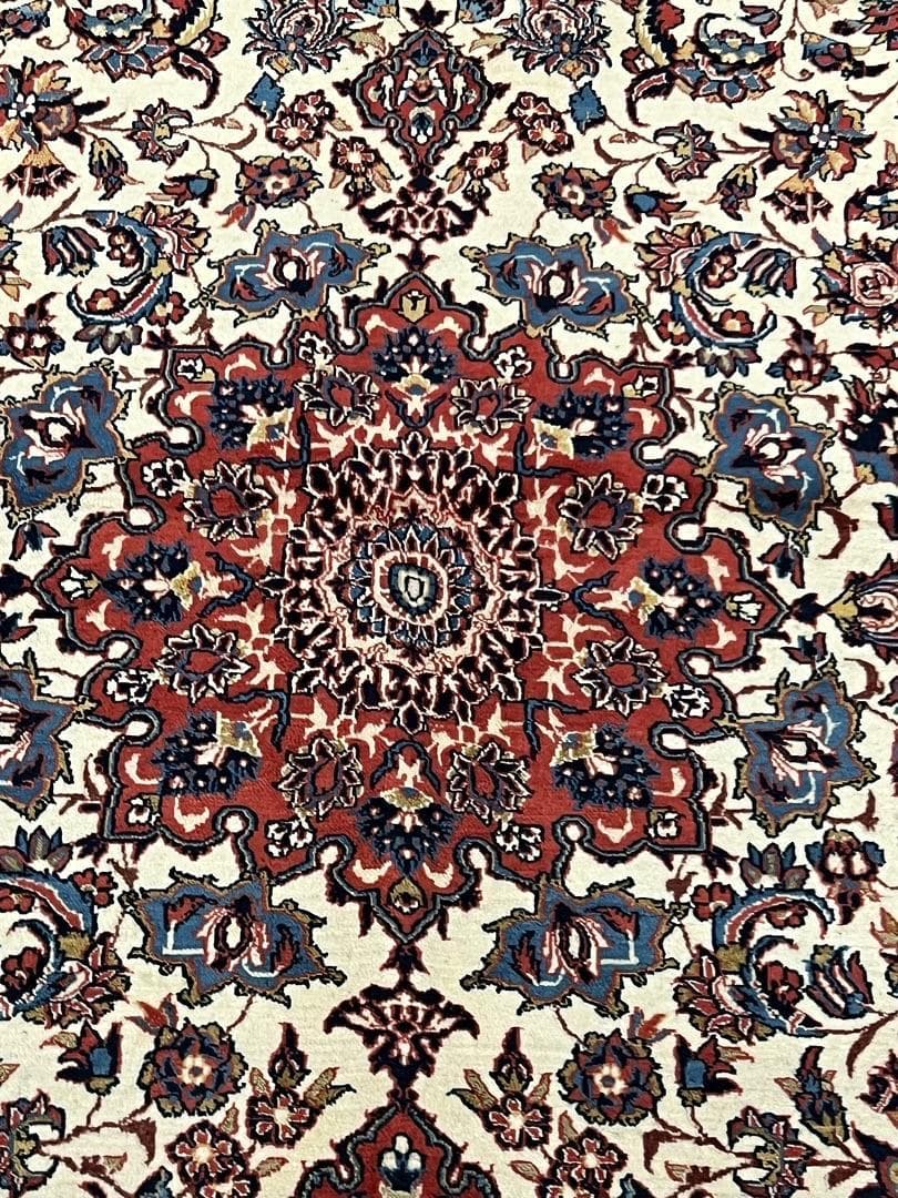 Isfahan Wool view 3
