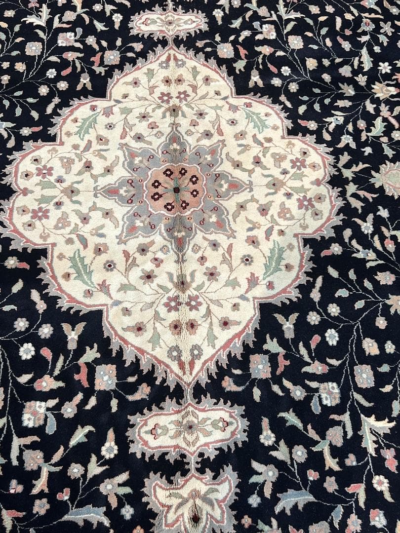 Kashan Wool view 3