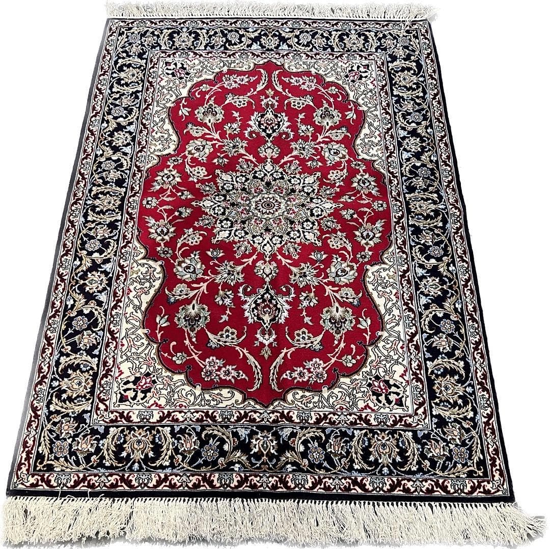 Isfahan Wool & Silk view 2