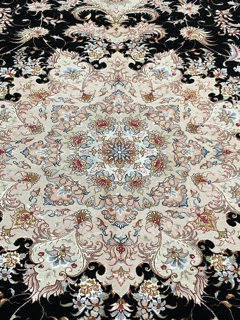 Tabriz Wool & Silk view 3