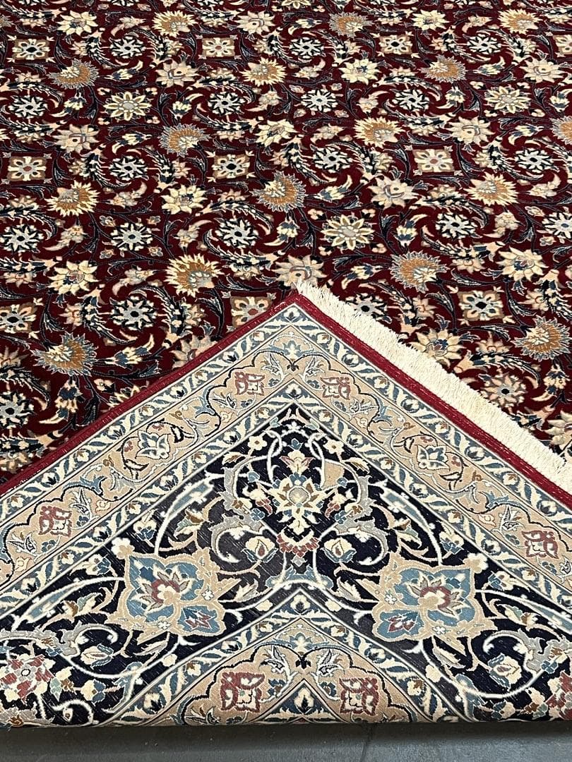 Isfahan Wool & Silk view 4